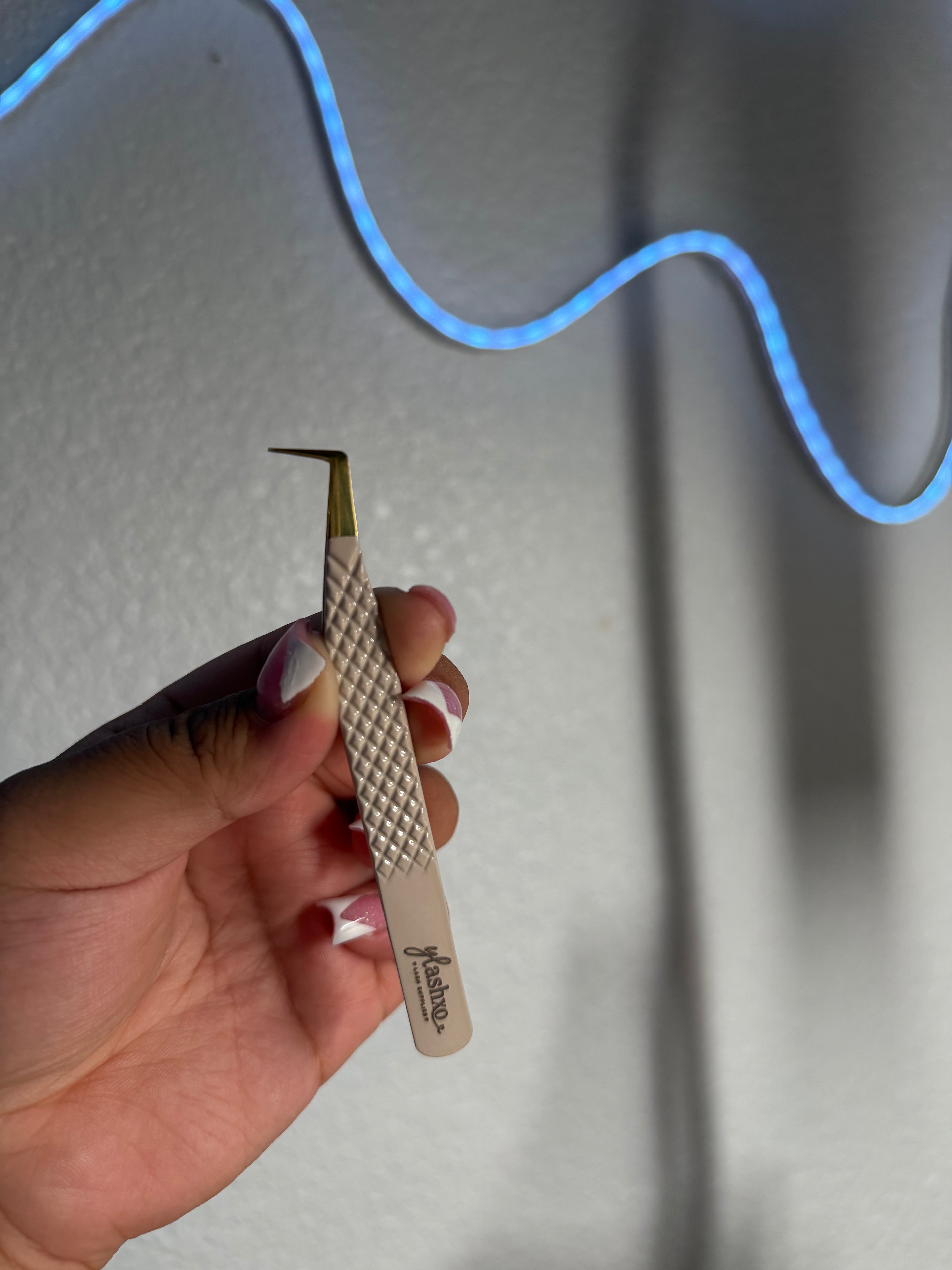 Gold tip boot tweezers