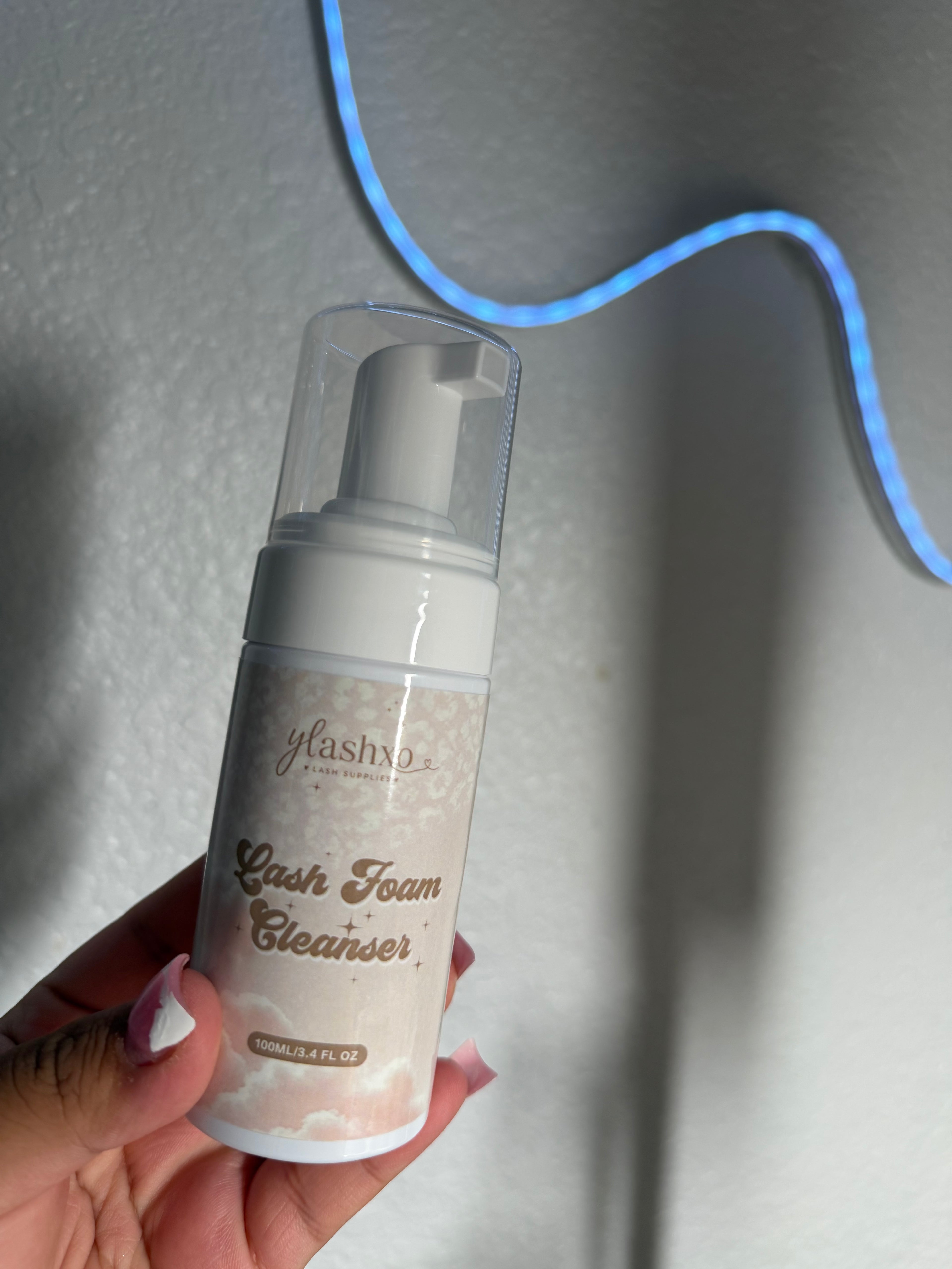 Lash foaming cleanser
